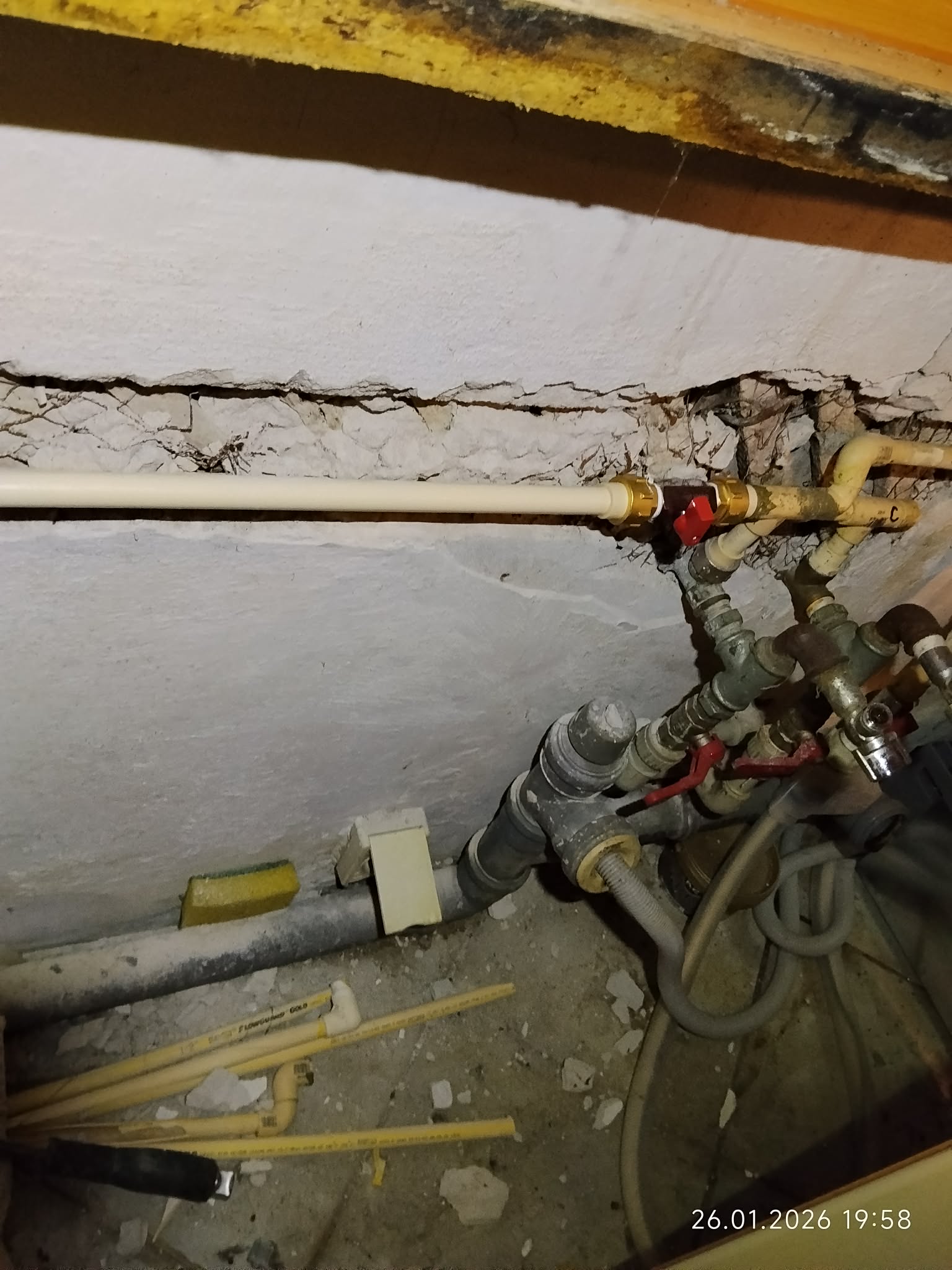 Naprawa rur instalacji wodnej